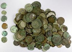 Group Lots - Ancient ROMAN EMPIRE: LOT of 186 bronzes, mostly Imperial issues from the 2nd-4th centuries (with several large Tetrarchy folles; also including a Marcian nummus), also with a good number