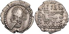 GRIECHISCHE MÜNZEN PARTHER, KÖNIGREICH DER ARSAKIDEN Vologases VI., 207/8-221/2 n. Chr. AR-Drachme Ekbatana Vs.: Büste in Ornat mit Tiara und Diadem n. l., dahinter Monogramm, Rs.: 5-zeilige Trugschri