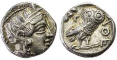 Attika, Athen, Tetradrachme, 479–393 v. Chr., Vs.: Kopf der Athena mit attischem Helm n. r., Rs.: ΑΘΕ, Eule n. r., Kopf v. v., links Olivenzweig und Mondsichel, SNG Cop. 32 ff., Svoronos Taf. 12–16, Ø