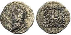 Parthia, Königreich der Arsakiden, Sinatrukes, 93–68 v. Chr., Drachme, Mzst. Rhagae, Vs.: drap. Büste mit Tiara n. l., auf Tiara Hirsche, Rs.: ΒΑΣΙΛΕΩΣ ΜΕΓΑΛΟΥ ΑΡΣΑΚΟΥ ΘΕΟΠΑΤΡΟΥ ΝΙΚΑΤΟΡΟΣ, Arsakes sit