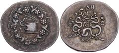 GRIECHISCHE MÜNZEN MYSIEN PERGAMON AR-Cistophor 92-88 v. Chr., Prytanis De(...) Vs.: Schlange kriecht aus cista mystica, alles in Efeukranz, Rs.: zwei Schlangen winden sich um Gorytos, links Stadtmono