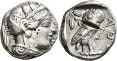 Attika: Athen: AR-Tetradrachme ca. 450 v.Chr. 16,92 g. Kopf der Athena mit lorbeerbekränztem attischem Helm nach rechts / Eule mit Olivenzweig mit Frucht und Mondsichel, AΘE. Prüfhieb am Hals der Eule
