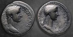 Roman Provincial Seleucis and Pieria. Antioch. Caligula AD 37-41. Tetradrachm AR 27 mm, 14,58 g ΓΑΙΟΥ ΚΑΙΣΑΡΟΣ ΣΕΒΑ ΓΕΡΜΑ, laureate head right / ΑΓΡΙΠΠΕΙΝΗΣ ΑΝΤΙΟ ΜΗΤΡΟ, ΕΤ Γ, draped bust of Agrippina