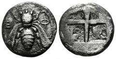 Ionia. Ephesos circa 420-400 BC. Didrachm AR 16mm., 7,20g. irca 420-400 BC. AR Didrachm (18mm, 7.14 g). Bee with curved wings / Quadripartite incuse square. very fine SNG Kayhan 141-2.
