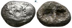 Greek Kings of Lydia. Sardeis. Time of Cyrus to Darios I 550-520 BC. Siglos or Half Stater AR 15mm., 5,20g. Confronted foreparts of lion right, with extended right foreleg, and bull left / Bipartite i