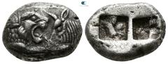 Greek Kings of Lydia. Sardeis. Time of Cyrus to Darios I 550-520 BC. Siglos or Half Stater AR 15mm., 5,30g. Confronted foreparts of lion right, with extended right foreleg, and bull left / Bipartite i