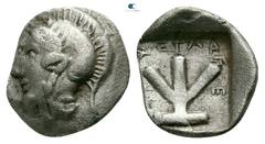 Greek Dynasts of Lycia. Uncertain mint. Kherei 440-410 BC. Hemiobol AR or 1/12 Stater AR 7mm., 0,47g. Head of Athena left, wearing crested Attic helmet / [..]E ΤΛAFΕ (=Tlavi, ‘Tlos’), large symbol (mo