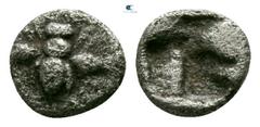 Greek Ionia. Ephesos circa 550-500 BC. Tetartemorion AR 4mm., 0,16g. Bee with straight wings / Incuse punch. very fine Karwiese Series III, type 16 var. (diobol).
