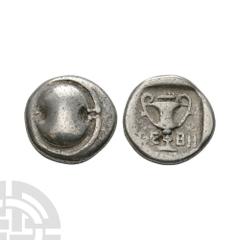 Ancient Greek Coins - Thebes - Boeotia - Shield AR Hemidrachm 425-375 B.C. Obv: Boeotian shield. Rev: kantharos with OE - BH across fields; club above, within incuse square. BMC 64; BCD Boeotia 408; S