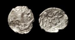 Celtic Iron Age Coins - Trinovantes - Clacton de Jersey - Gold Quarter Stater 1st century BC. Obv: three men in boat design. Rev: horse right with pellets around, star below and zig-zag and pellets gr