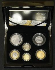 UNITED KINGDOM. Lot of 6 silver coins, in the original box as issued by the Mint and the certificate of authenticity (COA). Coin 1: Elizabeth II, 1952-2022, 5 Pounds (Crown) 2011. Royal Mint. Proof Pi