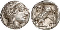GRECE ANTIQUE GRECE ANTIQUE Attique, Athènes, (ca. 480-450 av. J.C.). Tétradrachme argent. Av. Tête d'Athéna à droite coiffée du casque attique à cimier orné d'une palmette et de trois feuilles d'oliv