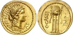 RÉPUBLIQUE ROMAINE Cassia, Caius Cassius Longinus. Aureus ND (43-42 av. J.-C.), atelier itinérant d'Asie Mineure. Av. M. AQVINVS. LEG. LIBERTAS. Tête diadémée à droite de la Liberté. Rv. C. CASSI - IM