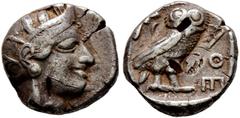 Griechische Münzen Attika. Athen Tetradrachme 454-404 v. Chr. Kopf der Athena nach rechts / Eule steht nach rechts, links im Feld Olivenzweig und Mondsichel, rechts ein Gegenstempel. Starr Tf. 22, HGC