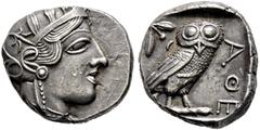 Griechische Münzen Attika. Athen. Tetradrachme 454-404 v. Chr. Athenakopf im attischen Helm nach rechts / Eule mit hersehendem Kopf nach rechts stehend vor Olivenzweig und Mondsichel. HGC 4, 1597, Bab