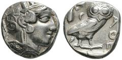 Griechische Münzen Attika Athen. Tetradrachme nach 449 v. Chr. Athenakopf im attischen Helm nach rechts / Eule mit hersehendem Kopf nach rechts stehend vor Olivenzweig und Mondsichel, davor "AOE". Svo