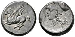 Griechische Münzen Korinthia Korinthos. Stater 375-300 v. Chr. Pegasus nach links fliegend, darunter Koppa / Kopf der Athena mit korinthischem Helm nach links, dahinter Beizeichen. Ravel 1076. 8,49 g.