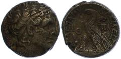 Ancient Coins Antike Münzen - Griechenland 51-30 v. Chr., Tetradrachme, Ägypten, Kleopatra VII. Av: Kopf nach rechts. Rev. Adler auf Blitz. 13,54g, Schrötlingsfehler, ss. ss Ancient Greek coins 51-30 