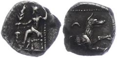 Ancient Coins Antike Münzen - Griechenland ca. 4. Jhd. v. Chr., Obol, Kilikien. Av: Thronender Baal nach links, im Feld links Weinrebe. Rev: Wolfsprotome. 0,59g, SNG Levante 223, ss. ss Ancient Greek 