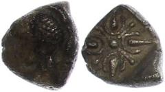 Ancient Coins Antike Münzen - Griechenland ca. 6. Jhd. v. Chr., Obol, Milet, Ionia. Av: Löwenprotome rechts, den Kopf umdrehend. Rev: Sternförmiges Ornament in Quadratum Incusum. 1,05g, ss. ss Ancient