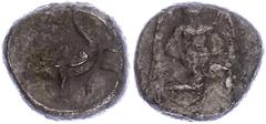 Ancient Coins Kilikien Kilikien, Mallos, Stater (10,35g), ca. 425-385 v. Chr. Av: Kniende, geflügelte männliche Gestalt mit Sonnenscheibe nach rechts. Rev: Schwan nach rechts, im Feld rechts Ähre Alta