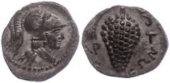Ancient Coins Kilikien Kilikien, Soloi, Obol (0,65g), ca. 400-350 v. Chr.. Av: Behelmter Athenakopf nach rechts. Rev: Weinrebe, darum Schrift. SNG Levante -, SNG France -, ss+. Cilicia, Soloi, obol (0