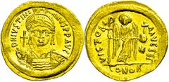 Ancient Coins Münzen Byzanz Justinianus I., 527-565, Solidus (4,43g), Konstantinopel. Av: Büste mit Kreuzglobus von vorn, darum Umschrift. Rev: Stehende Victoria mit Christogrammstab und Kreuzglobus v