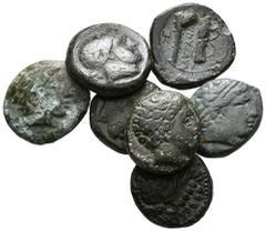LOTS ANTIKE Varia und Lots. Lot Griechen (7). Lot aus 7 griechischen Bronzen: 5x Philippos II. und 2x Alexandros III. Um sch. und f.s.sch. (D).