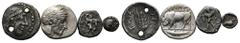 ANTKE LOTS Lot Griechen (4). Kleines Lot aus: 1x Triobol aus Thurium, 1x Obol aus Poseidonia, 1x Litra aus Morgantina (HGC 2, 898. Zwei Löcher) und 1x Tetartemorion aus Miletos. Um f.s.sch. und s.sch.