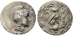 GRIECHISCHE MÜNZEN ATTIKA Athen (D) Tetradrachme (16,77g), ca. 173-172 (Thompson) oder 141-140 (Lewis/Boehringer). Av.: Kopf der Athena mit attischem Helm n.r. Rv.: A-ΘE, Eule n.r., Kopf v.v., auf Amp