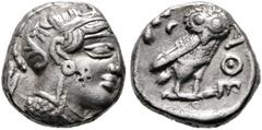 GRIECHISCHE MÜNZEN ATTIKA Athen (D) Tetradrachme (16,66g), ca. 449-404 v. Chr. Kopf der Athena mit attischem Helm und Lorbeerkranz / Eule, dahinter Olivenzweig und Mondsichel. SNG Cop 31-40, SNG Münch