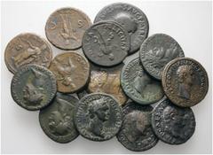 Varia und Lots Lots antiker Münzen (D) Lot Römische Kaiserzeit (18). Lot aus 18 Bronzemünzen der Flavier, Sestertii, Dupondii und Asses, darunter ein Iudaea-Capta Sesterz des Vespasianus (g.e.), auch 