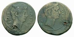 Iulius Caesar - Marc Anton RÖMISCH REPUBLIK Octavianus AE-32mm (20,31 g), Italien 38 v.Chr. Av.: CAESAR DIVI F, Kopf des Octavian rechts. Rv.: DIVOS IVLIVS, Kopf des Caesar mit Kranz rechts. gelocht m