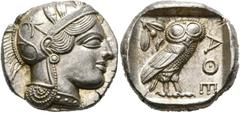 GRIECHEN ATTIKA. Athen. . (D) Tetradrachme (17,21 g), ca. 430-420 v. Chr. Av.: Kopf der Athena mit attischem Helm und Lorbeerkranz n.r. Rv.: AΘE, Eule n.r., Kopf v.v., dahinter Olivenzweig und Mondsic