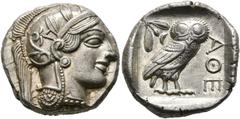 GRIECHEN ATTIKA. Athen. . (D) Tetradrachme (17,18 g), ca. 430-420 v. Chr. Av.: Kopf der Athena mit attischem Helm und Lorbeerkranz n.r. Rv.: AΘE, Eule n.r., Kopf v.v., dahinter Olivenzweig und Mondsic