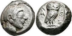 GRIECHISCHE MÜNZEN ATTIKA. Athen. Tetradrachme (17,14 g), Gruppe "Pre-Persian", ca. 485/480 v. Chr. Av.: Kopf der Athena mit attischem Helm n.r. Rv.: AΘE, Eule n.r., Kopf v.v., dahinter Olivenzweig. S