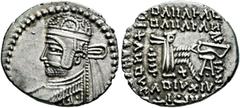 GRIECHISCHE MÜNZEN PARTHIA. Königreich der Arsakiden. Parthamaspates (116). Drachme (3,77 g), Ekbatana oder Ktesiphon, 116 n. Chr. Büste des Königs mit Tiara, Diadem und Drapierung / Arsakes mit Bogen