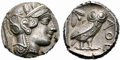 ATTIKA - Athen Athen Tetradrachme (17,20 g), ca. 449-404 v.Chr. Av.: Kopf der Athena mit attischem Helm und Lorbeerkranz n.r. Rv.: Eule n.r., Kopf v.v., oben links Olivenzweig und Mondsichel. SNG Cop 