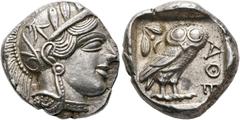 GRIECHISCHE MÜNZEN ATTIKA - Athen. ATTIKA. Tetradrachme (17,20 g), ca. 454-404 v. Chr. Av.: Kopf der Athena mit attischem Helm und Lorbeerkranz n.r. Rv.: AΘE, Eule n.r., Kopf v.v., dahinter Olivenzwei
