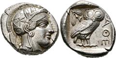GRIECHISCHE MÜNZEN ATTIKA. Athen. Tetradrachme (17,17 g), ca. 454-404 v. Chr. Av.: Kopf der Athena mit attischem Helm und Lorbeerkranz n.r. Rv.: AΘE, Eule n.r., Kopf v.v., dahinter Olivenzweig und Mon