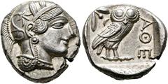 GRIECHISCHE MÜNZEN ATTIKA. Athen. Tetradrachme (17,16 g), ca. 454-404 v. Chr. Av.: Kopf der Athena mit attischem Helm und Lorbeerkranz n.r. Rv.: AΘE, Eule n.r., Kopf v.v., dahinter Olivenzweig und Mon