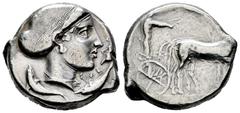 Greek Coins Sicily. Syracuse. Tetradrachm. 430 BC. Segunda Democracia. (Boehringer-699 variante). (Cy-934 var). (Sng Ans-207 var). Anv.: ΣΥΡΑΚ(ΟΣΙΟΝ), rodeando la cabeza de Aretusa, tocado con gorro d