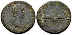 Roman Imperial Nerva. Sestertius. 96 AD. Rome. (Ric-II 54). (Bmcre-86). Anv.: IMP NERVA CAES AVG P M TR P COS II P P, laureate head to right. Rev.: CONCORDIA EXERCITVVM, clasped hands over legionary e