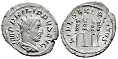 Roman Imperial Philip I. Antoninianus. 247-249 AD. Rome. (Ric-IV 62). (Rsc-50). Anv.: IMP PHILIPPVS AVG, radiate, draped and cuirassed bust to right. Rev.: FIDES EXERCITVS, four standards. Ag. 3,06 g.