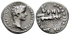 Roman Imperial Tiberius. Denarius. 15-16 d.C. Lugdunum. (Ric-4 var.). (Bmcre-8 var.). (C-48 var.). Anv.: TI CAESAR DIVI AVG F AVGVSTVS, laureate head right. Rev.: TR POT XVII, Tiberius, laureate and c