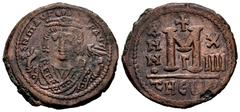 Byzantine Empire Mauricius Tiberius. 40 Nummi. Año 4. Theoupolis (Antioch). (MIBE-96c). (Sear-533). (DOC-166b). Anv.: ∂ N MAVRICI C N P AVϚ. Bust facing, wearing crown with trefoil ornament, and consu
