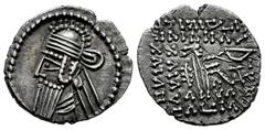 Greek Coins Kingdom of Parthia. Vologases IV. Drachm. 147-191 d.C. Ekbatana. (Sellwood-84.132). (Sunrise-452). Anv.: Bust to left with long beard, wearing tiara; three pendant ends to diadem. Rev.: Ar