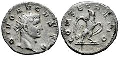 Roman Imperial Divus Augustus. Antoninianus. 250-251 d.C. Rome. Commemorative issue struck under Trajan Decius. (Ric-77). Anv.: DIVO AVGVSTO, radiate head right. Rev.: CONSECRATIO, eagle left. Ag. 3,0