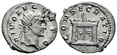 Roman Imperial Divus Augustus. Antoninianus. 250-251 AD. Rome. Struck under Trajan Decius. (Ric-IV 78). Anv.: DIVO AVGVSTO. Radiate head right. Rev.: CONSECRATIO. Lighted altar. Ag. 3,60 g. Almost XF/