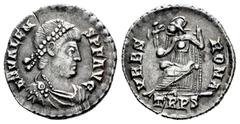 Roman Imperial Valens. Siliqua. 367-375 d.C. Trier. (Ric-IX 27e). (Rsc-109b). Anv.: D N VALENS P F AVG, pearl-diademed, draped and cuirassed bust to right. Rev.: VRBS ROMA, Roma seated to left on thro